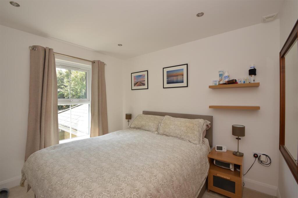 Apartment in Ryde, Isle of Wight - View 6