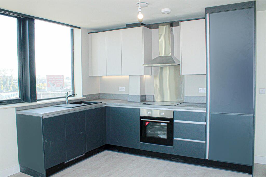 Apartment in Sandwell, Kenrick Village - View 5