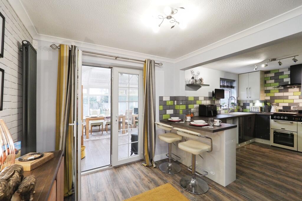 Crown Close, Mansfield, NG21 photo 4