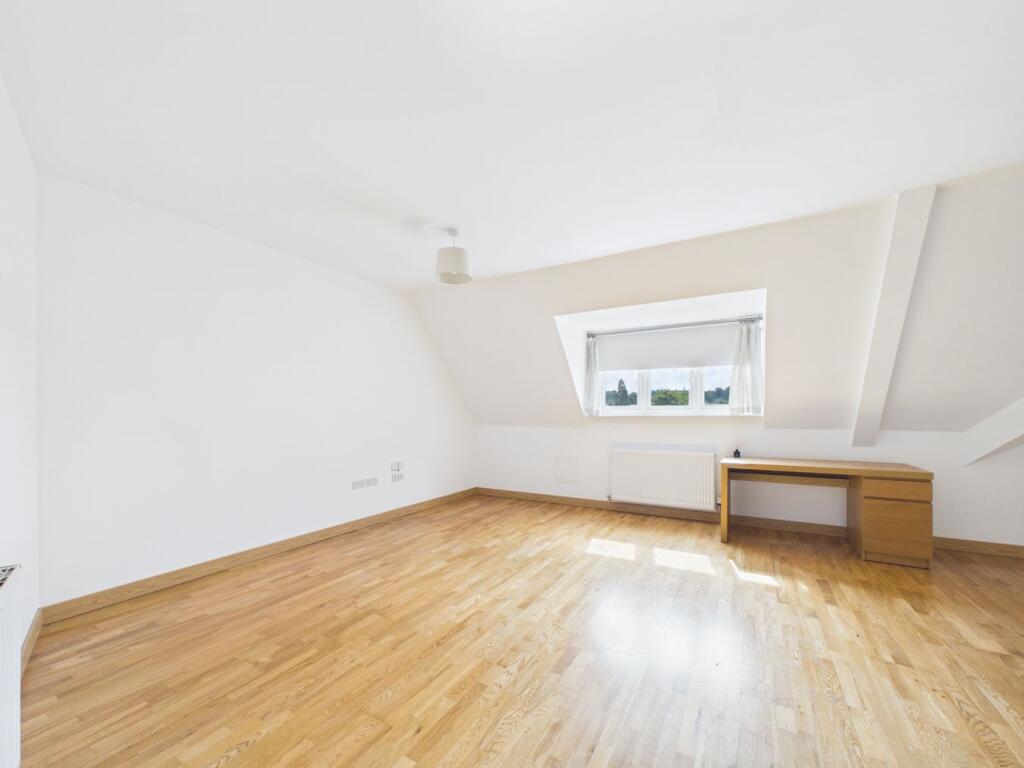 Apartment in Stevenage - View 4