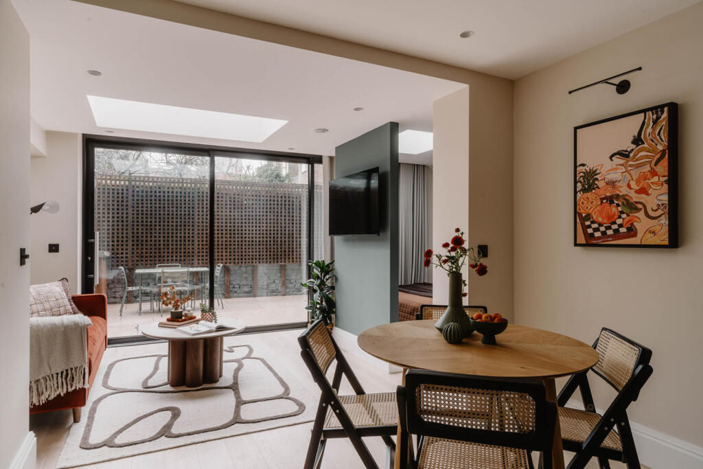 Main image of property: 40 Tavistock Road