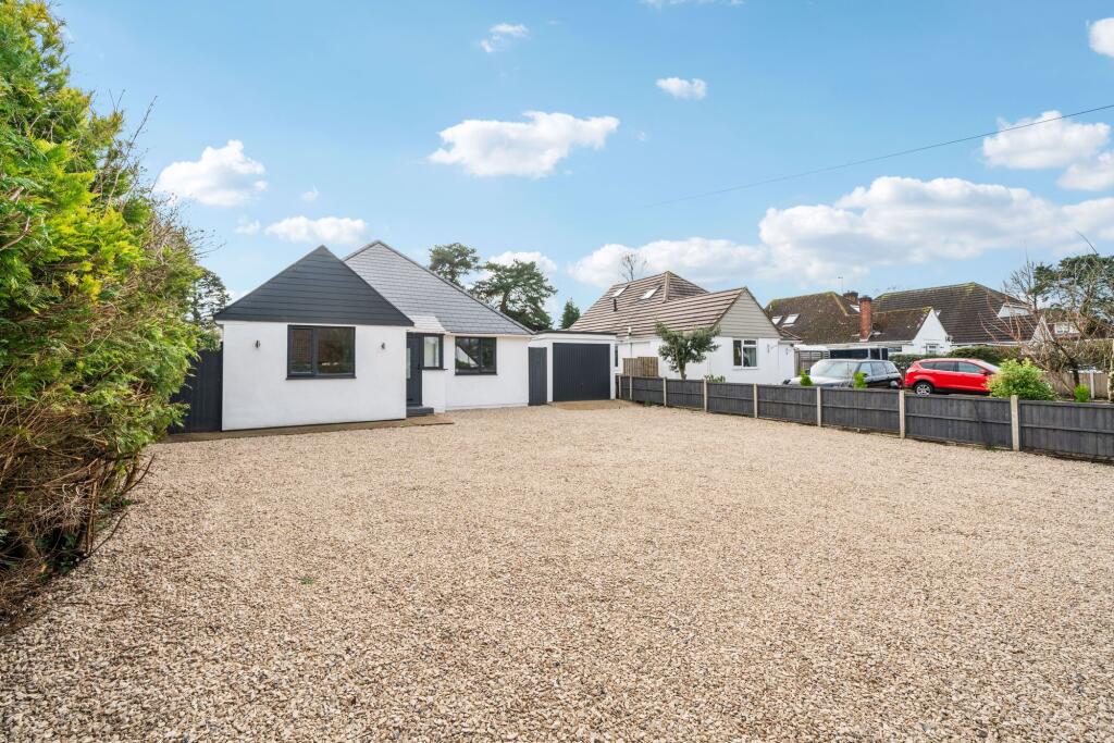 Eastwood Avenue, Ferndown, BH22, Ferndown