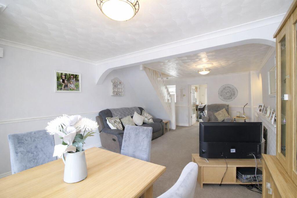 House in Pontypridd, Hawthorn - More