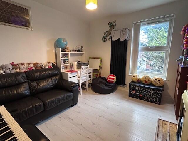 Main image of property: Winsdon Road, Luton, Beds