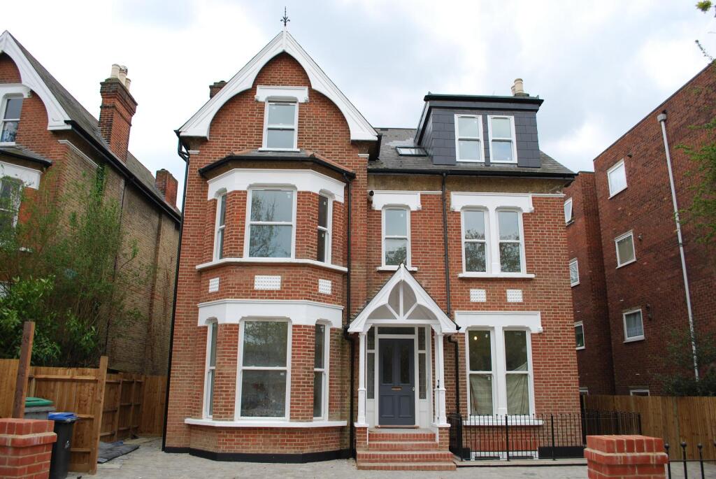 Main image of property: Oakwood Avenue BR3