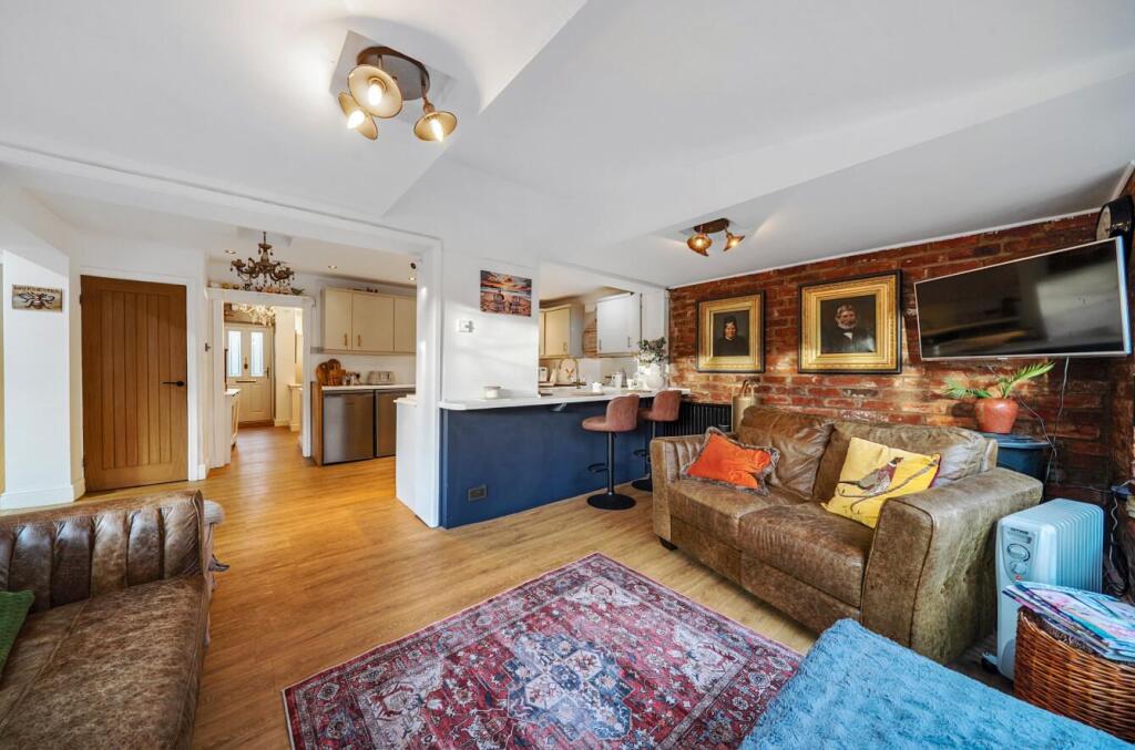 Main image of property: Victoria Close, Worsley, Manchester, M28 1HG