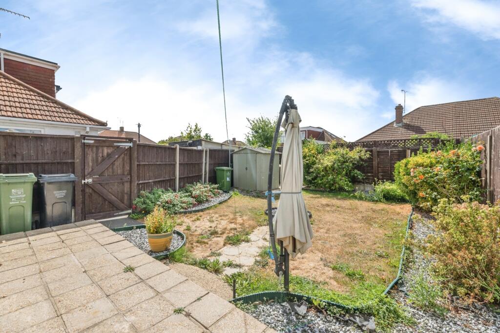 House in Basildon, Great Burstead and South Green - View 5