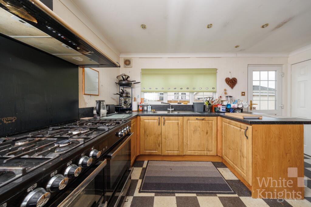 Fairfield Park, West End Road, Mortimer Common, Reading, Berkshire, RG7 3TW photo 2