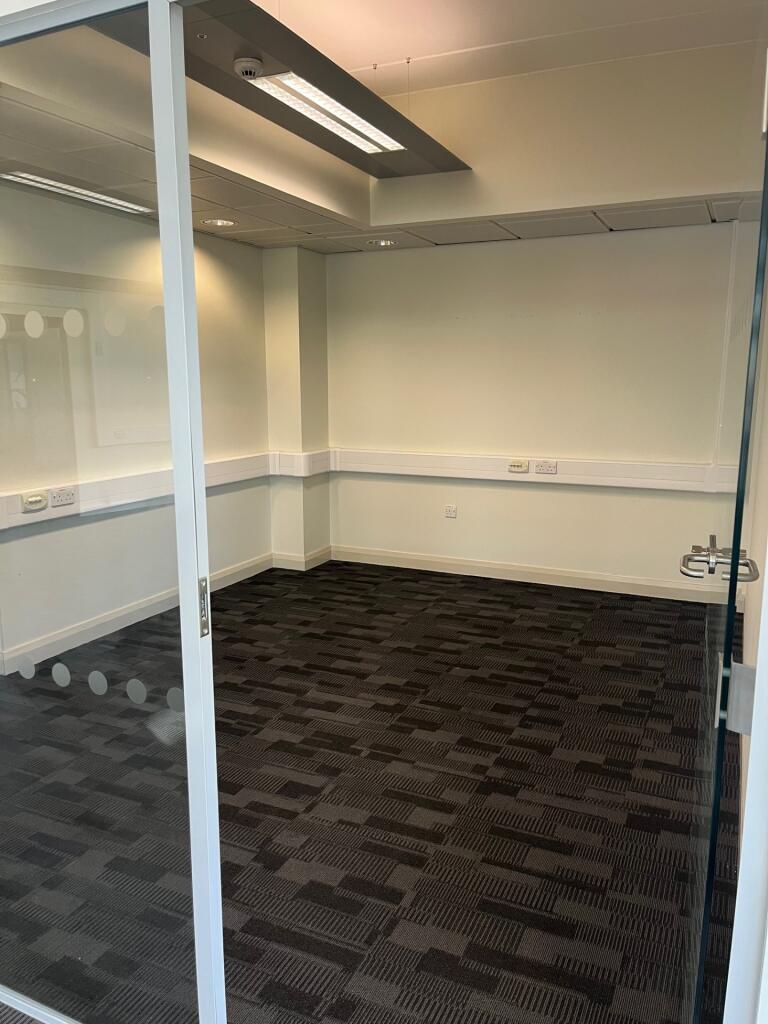 Office/meeting space