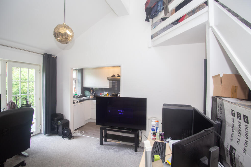 Alma Street, Radcliffe, M26 photo 3