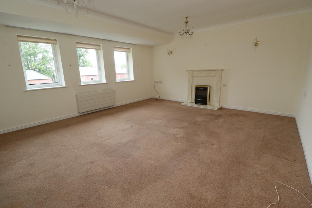 Minster Court, Bracebridge Heath, Lincoln photo 4