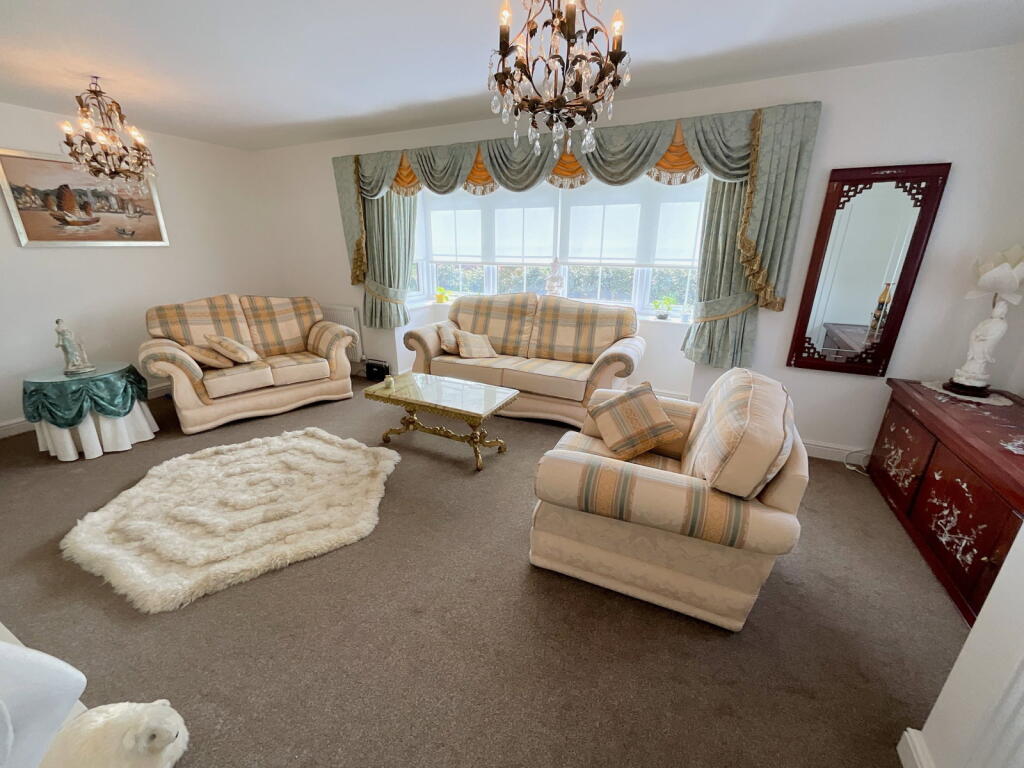 House in Sandwell, West Midlands - View 4
