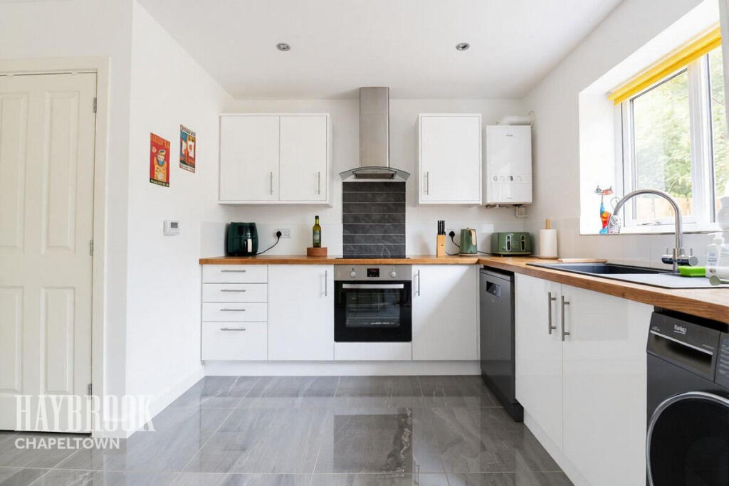 House in Sheffield, Low Wincobank, South Yorkshire - View 4
