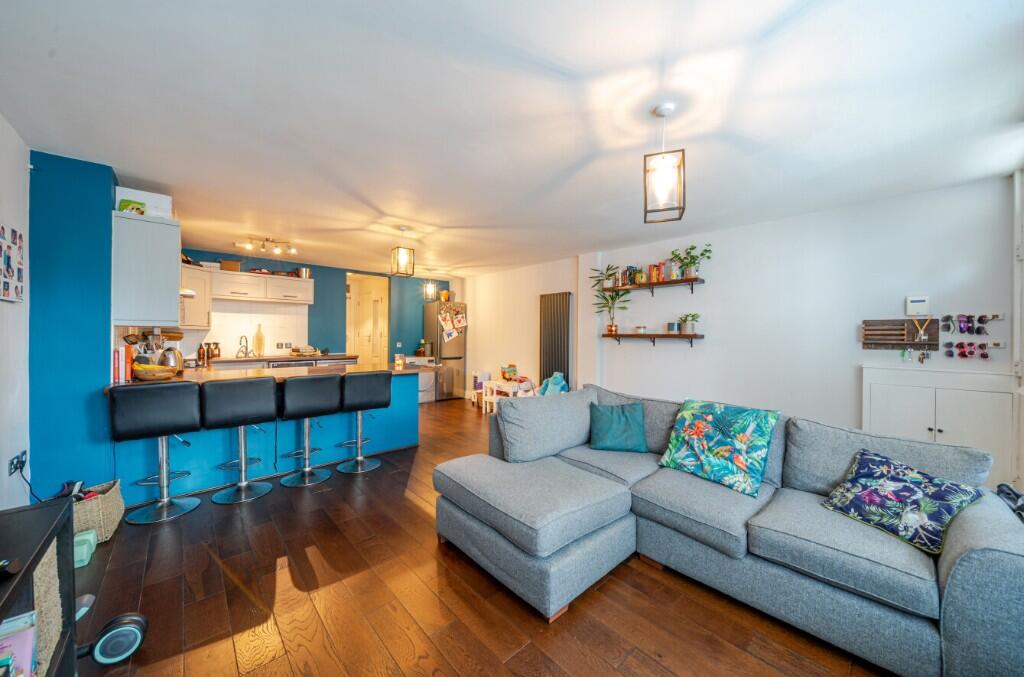 Main image of property: Hale End Road, London, IG8