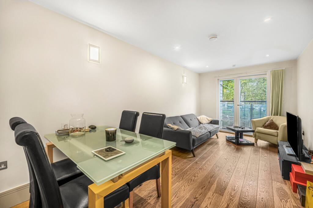 Main image of property: Gabriel House, 
Islington Green, N1