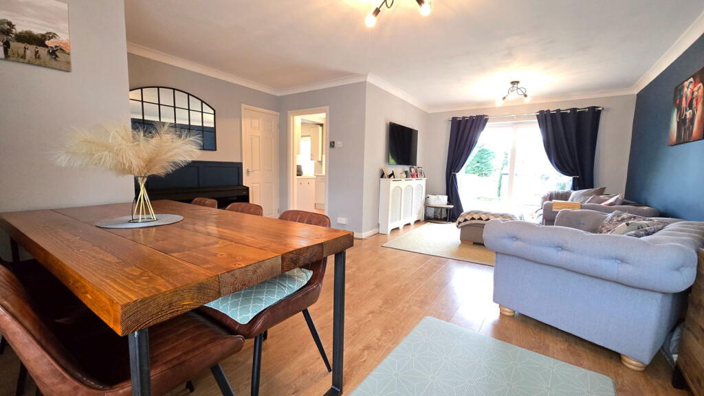 Glendale Avenue, Newbury, RG14 6RU photo 2