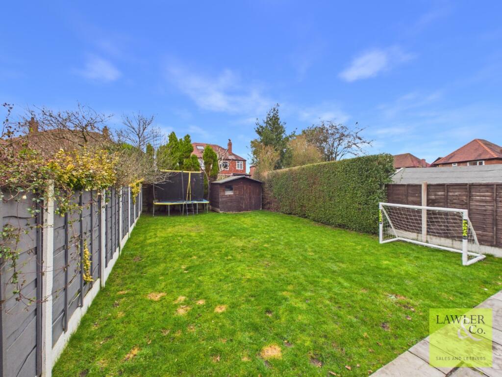 Brooklands Road, Hazel Grove, SK7 6LF photo 2