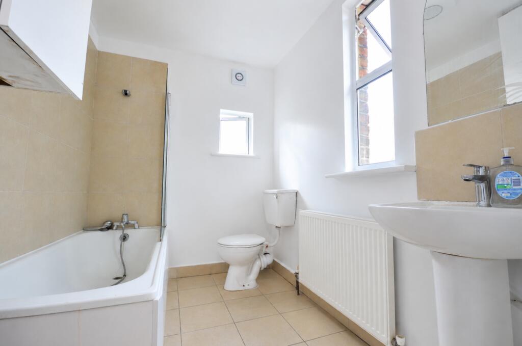 4 bedroom terraced house for rent