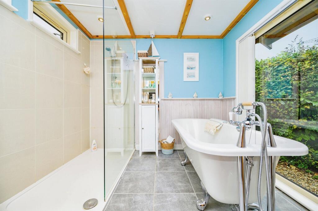 House in St Albans, St Stephen - More