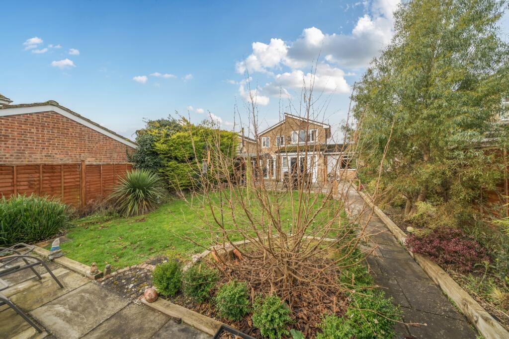 Rosebay Crescent, Wantage photo 3