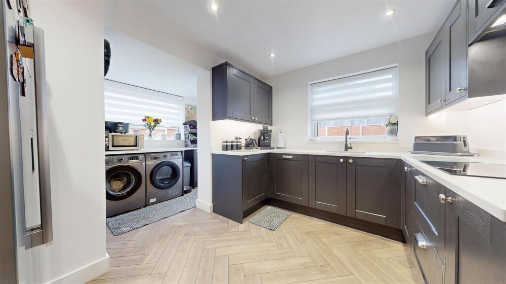 House in St Helens, Billinge Chapel End - More