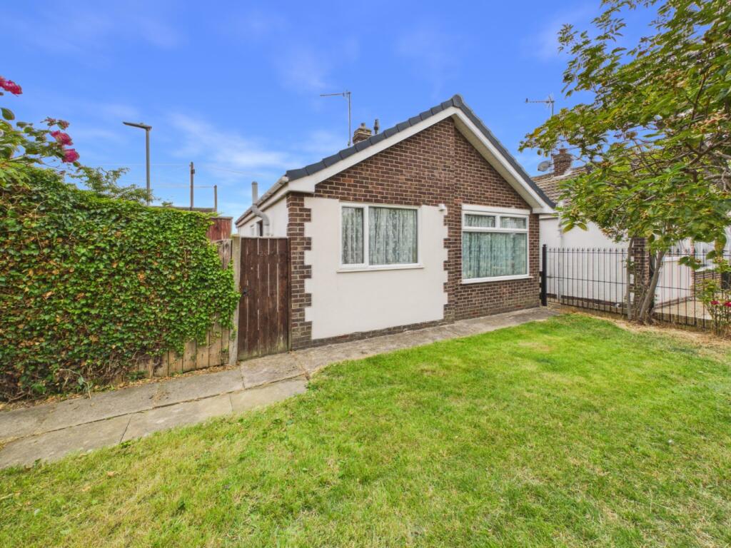 Main image of property: Clarondale, Hull, HU7 4AR
