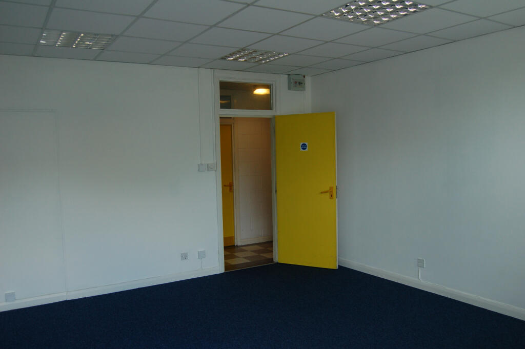 B3 office/studio to let
