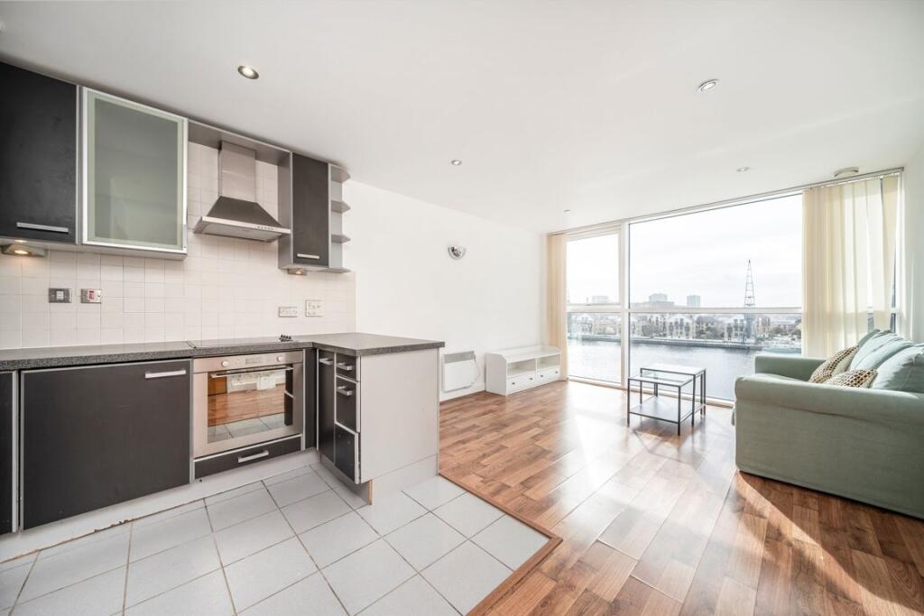 Main image of property: Western Gateway, Canary Wharf