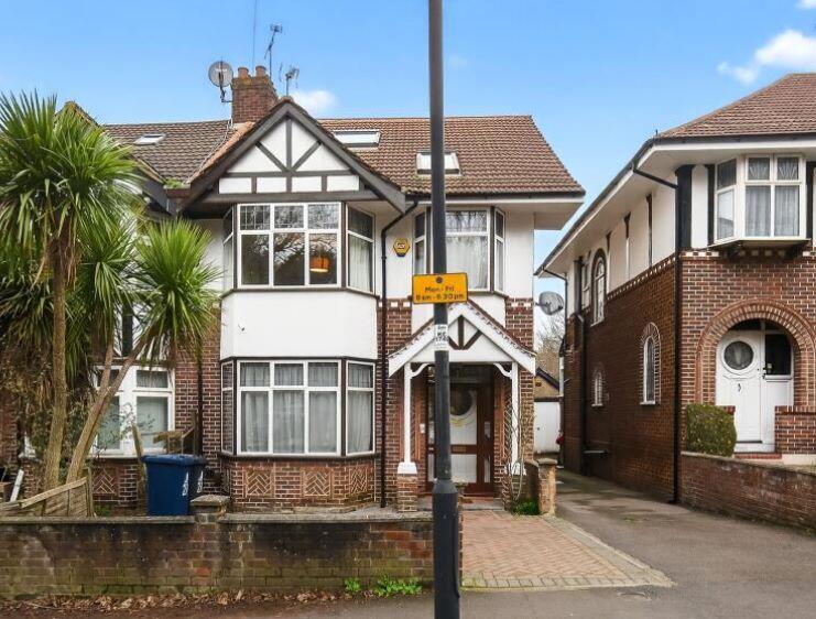 Main image of property: 271 Brunswick Road, London, W5 1AJ