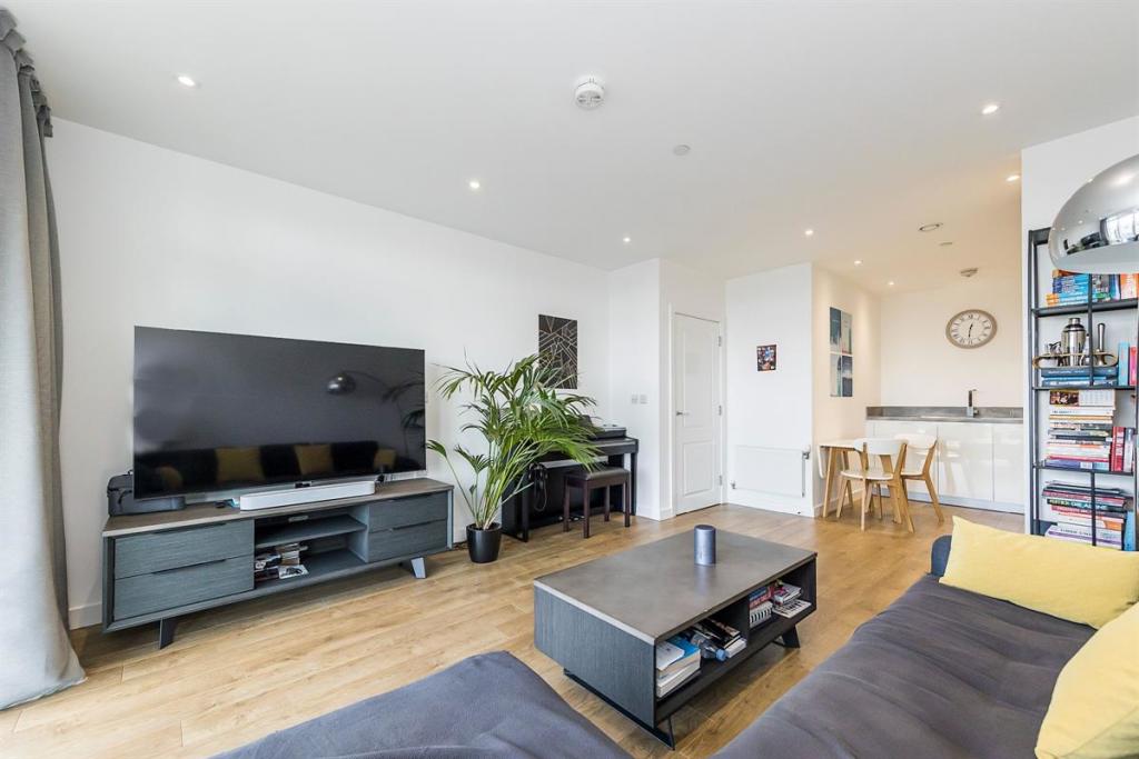 Main image of property: Lamington Heights, Poplar, E14