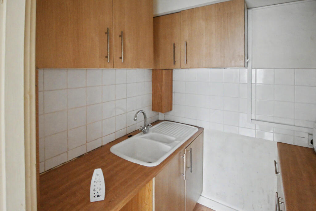 Apartment in Tonbridge - View 4