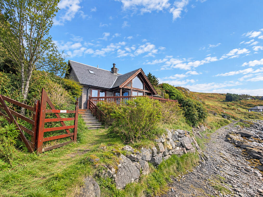 House in Perth, Highland - View 2
