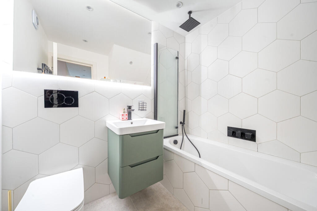 Apartment in London - View 5