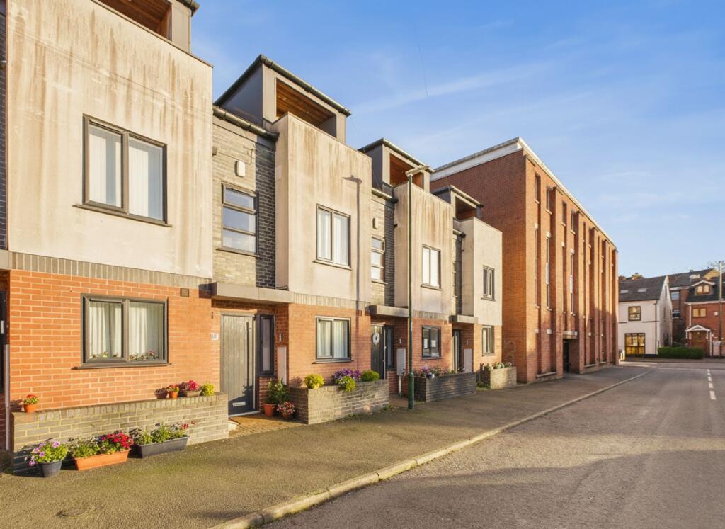 3-bed house on Sceptre Street, Sherwood, Nottingham, £290,000