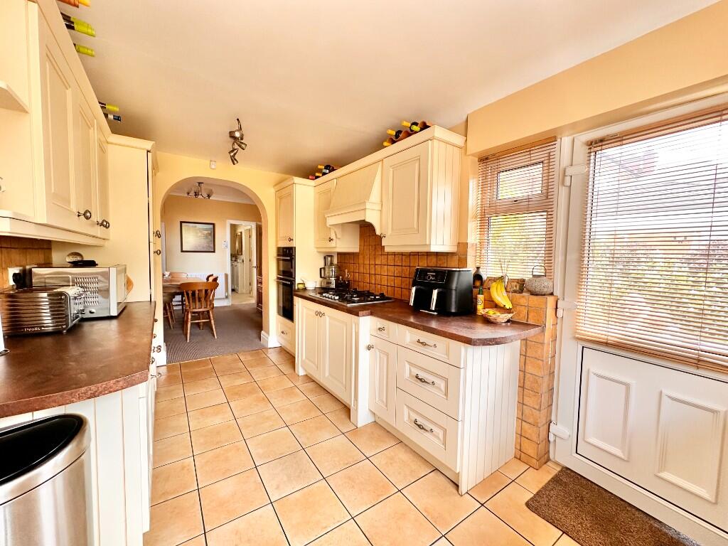 Fownhope Avenue, Sale, Cheshire, Greater Manchester, M33 photo 4