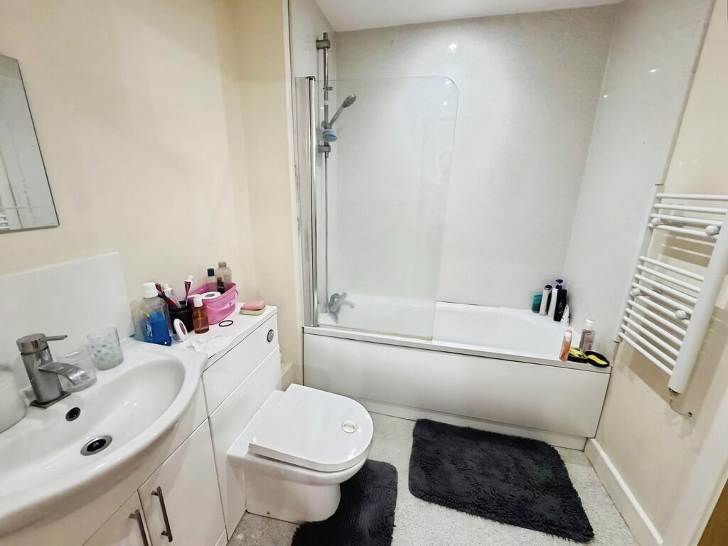Apartment in Derby - View 5