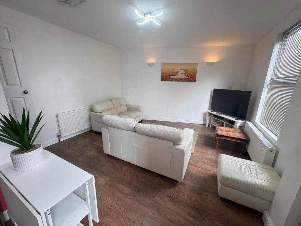 House in Leeds - View 2