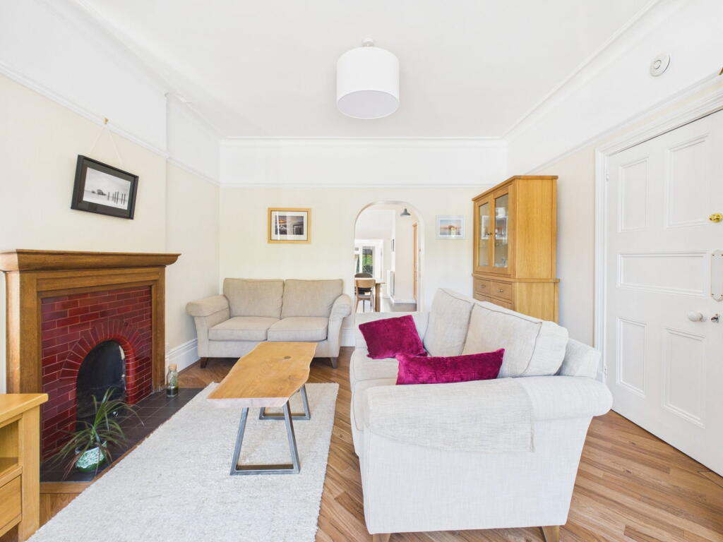 House in Worthing, West Sussex - View 4