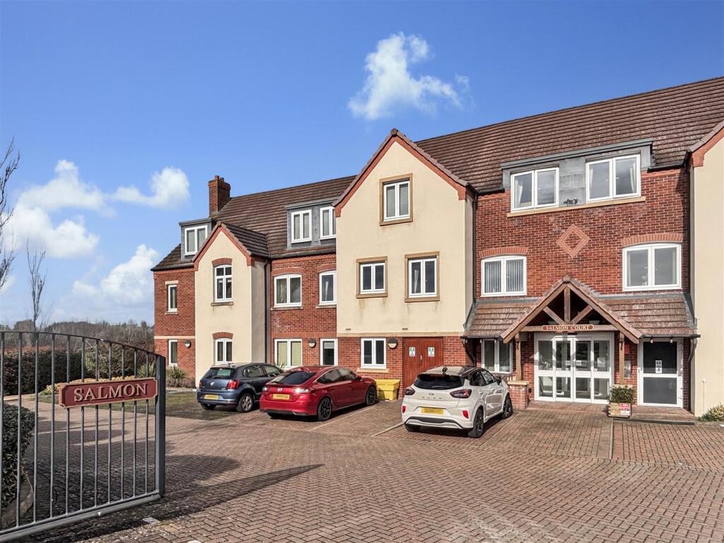 Main image of property: Apartment 16 Salmon Court, Stratford Road, Wellesbourne, Warwick