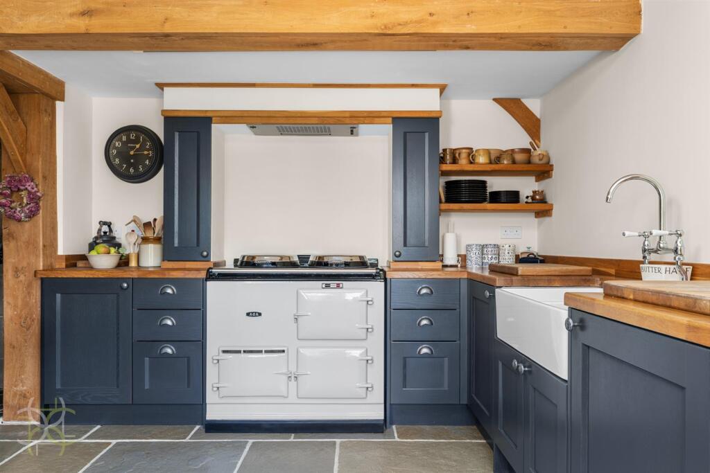 House in Worcester - View 4