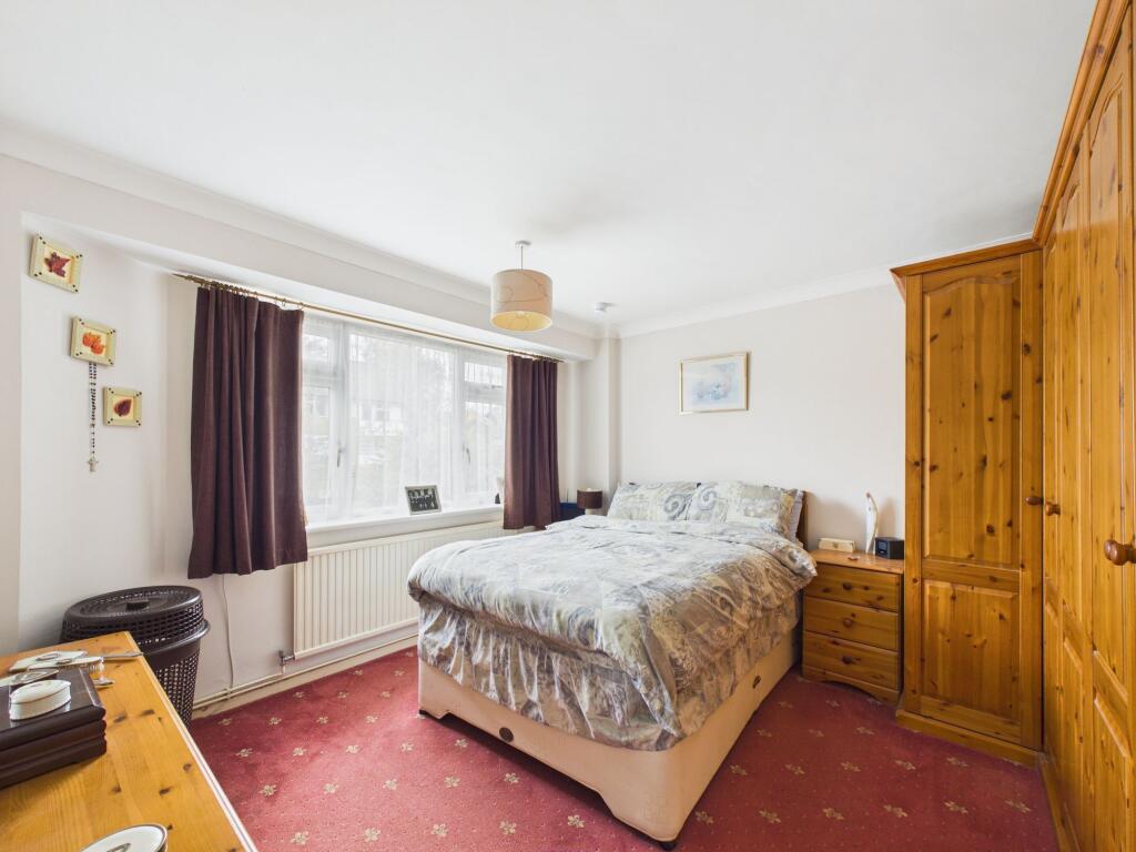 House in Reading, Lower Earley, Earley - More