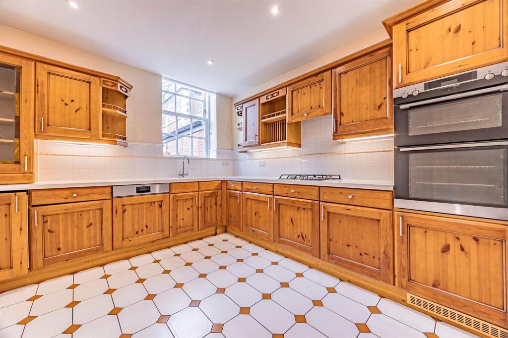 53 The Barns, Bostock Hall, Bostock, Cheshire, CW10 9JN photo 4