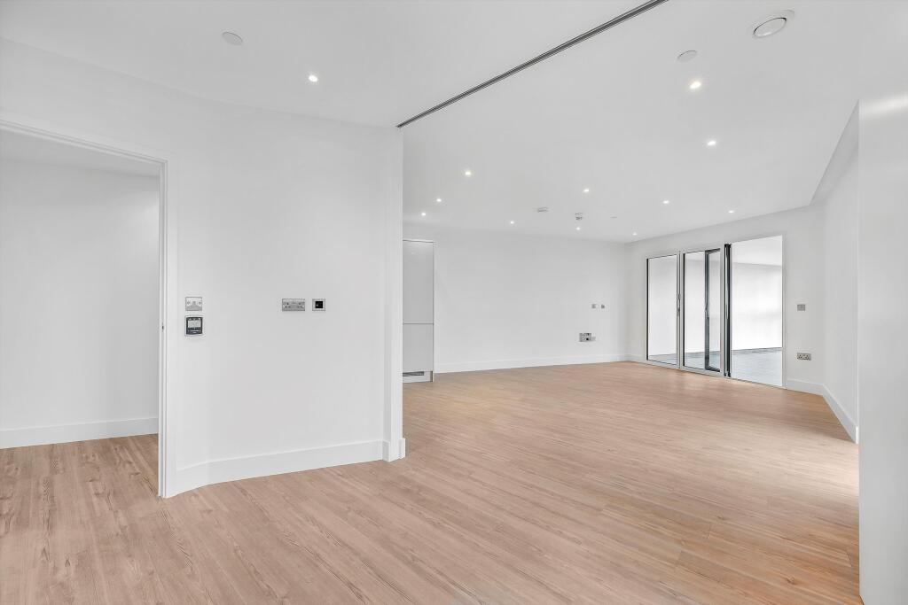 Main image of property: Wiverton Tower, 4 New Drum Street, London, E1