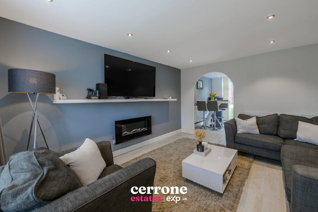 House in Redditch, Worcestershire - View 2