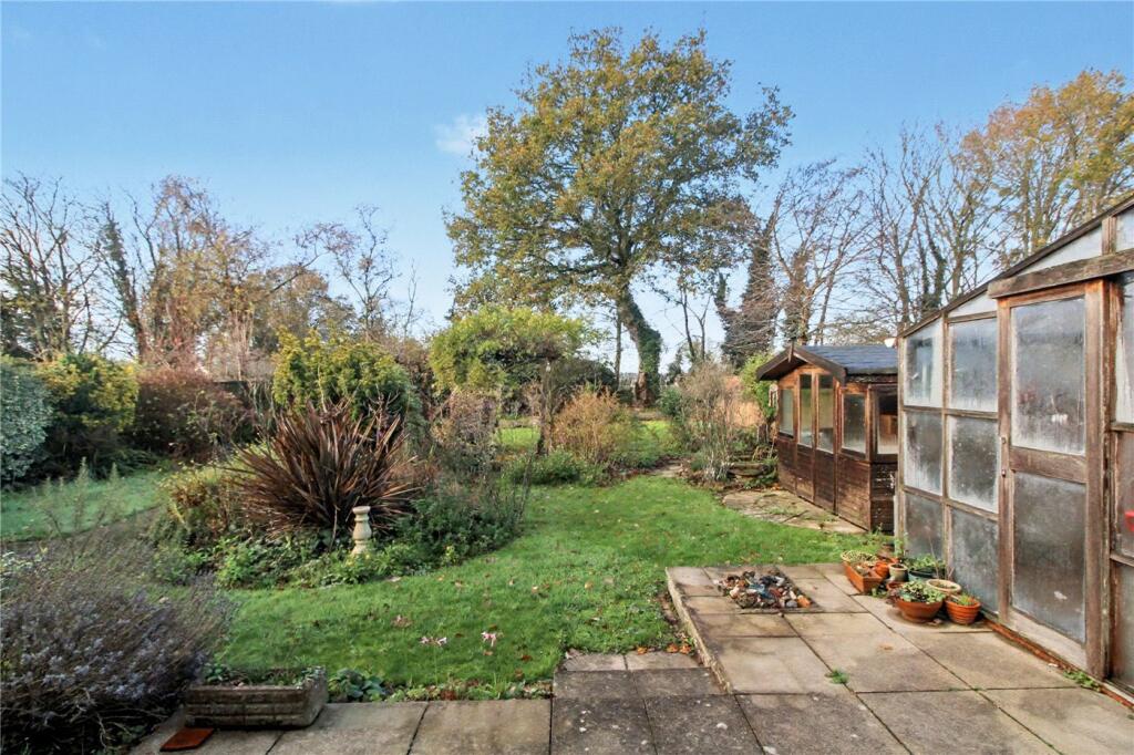 South Wood Drive, Caistor St. Edmund, Norwich, Norfolk, NR14 photo 2