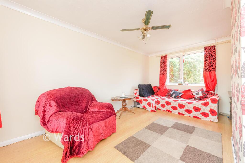 House in Gillingham, Medway - View 4