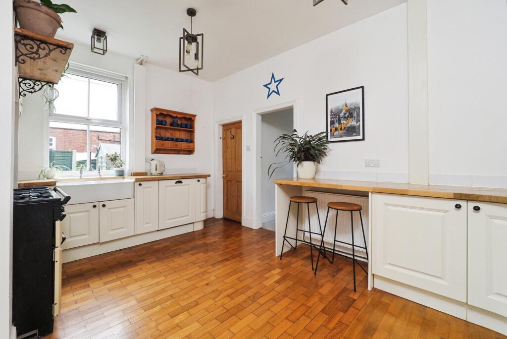 House in Nottingham, Beeston - View 2