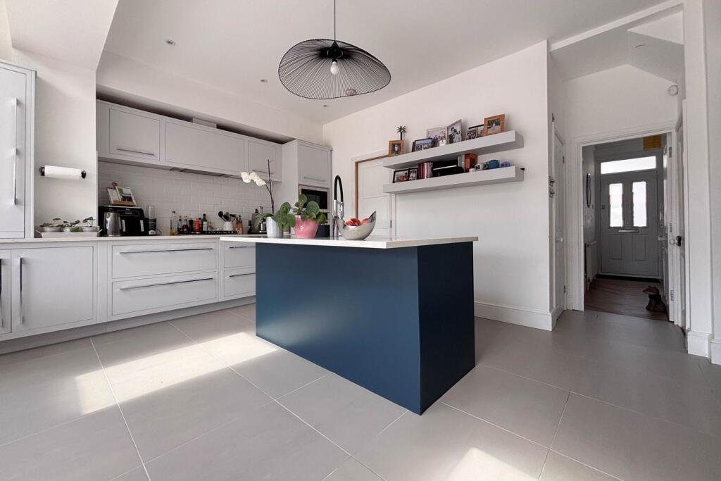 House in London, Beckenham - View 3