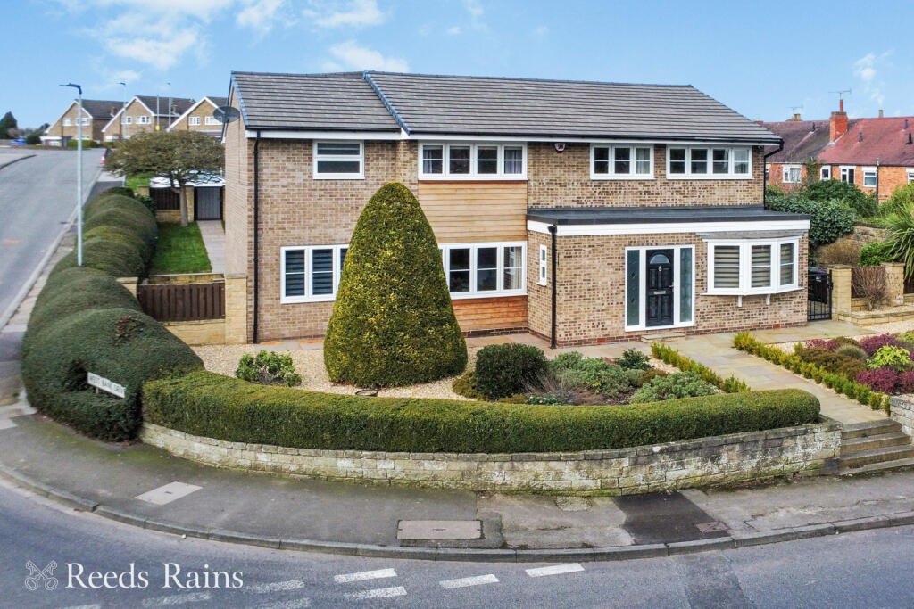 4-bed detached on West Street, South Anston, Sheffield, South Yorkshire, S25, £450,000
