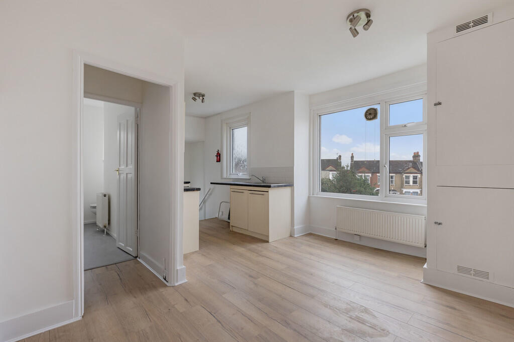 Mersham Road, Thornton Heath  photo 3